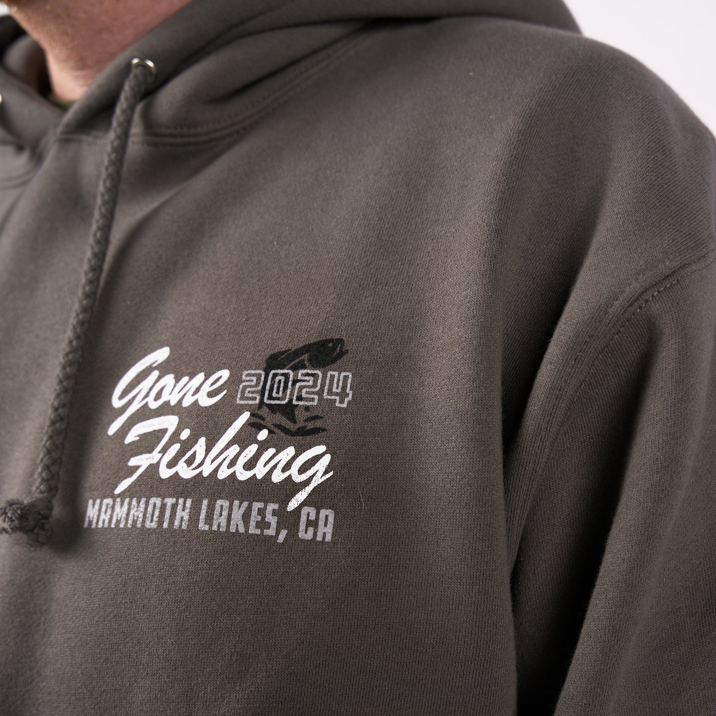 RV2 GONE FISHING HOODIE CHARCOAL